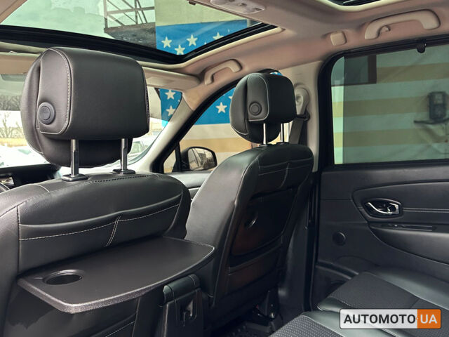 Чорний Рено Megane Scenic, об'ємом двигуна 1.5 л та пробігом 225 тис. км за 9999 $, фото 11 на Automoto.ua