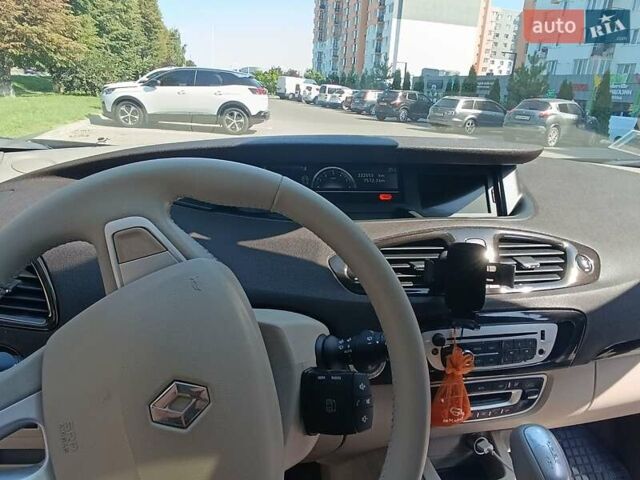 Чорний Рено Megane Scenic, об'ємом двигуна 1.5 л та пробігом 222 тис. км за 9500 $, фото 12 на Automoto.ua