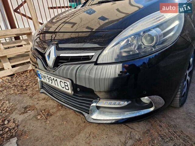 Черный Рено Megane Scenic, объемом двигателя 1.5 л и пробегом 164 тыс. км за 9100 $, фото 15 на Automoto.ua