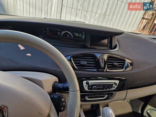 Черный Рено Megane Scenic, объемом двигателя 1.5 л и пробегом 164 тыс. км за 9100 $, фото 8 на Automoto.ua