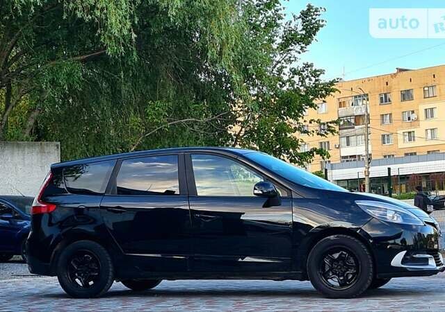 Чорний Рено Megane Scenic, об'ємом двигуна 1.5 л та пробігом 300 тис. км за 7980 $, фото 2 на Automoto.ua