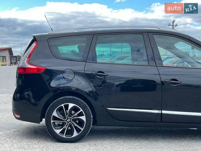Чорний Рено Megane Scenic, об'ємом двигуна 1.5 л та пробігом 198 тис. км за 12980 $, фото 10 на Automoto.ua