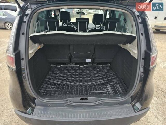 Черный Рено Megane Scenic, объемом двигателя 1.5 л и пробегом 208 тыс. км за 10750 $, фото 10 на Automoto.ua