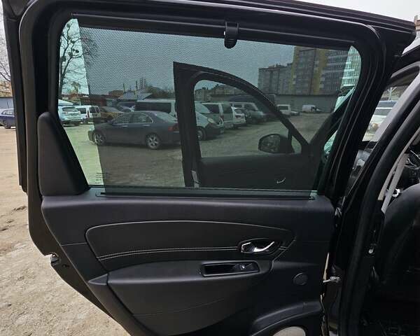 Черный Рено Megane Scenic, объемом двигателя 1.5 л и пробегом 208 тыс. км за 10750 $, фото 12 на Automoto.ua