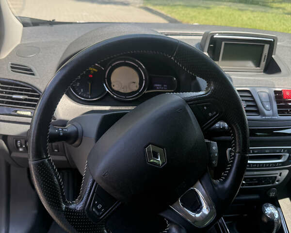 Чорний Рено Megane Scenic, об'ємом двигуна 1.5 л та пробігом 240 тис. км за 8700 $, фото 12 на Automoto.ua