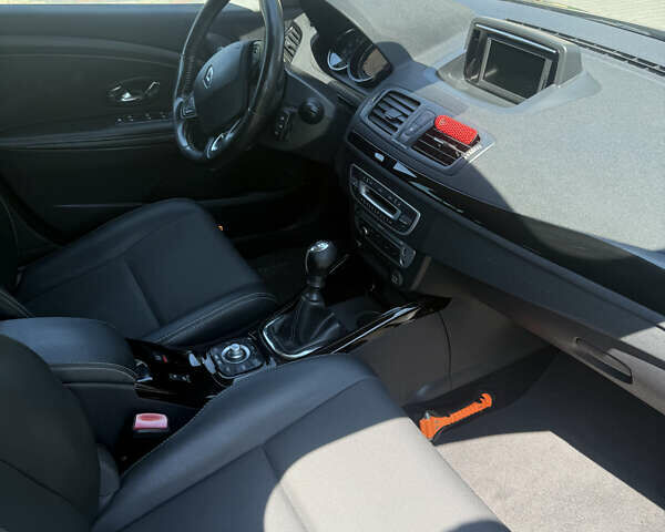 Чорний Рено Megane Scenic, об'ємом двигуна 1.5 л та пробігом 240 тис. км за 8700 $, фото 24 на Automoto.ua