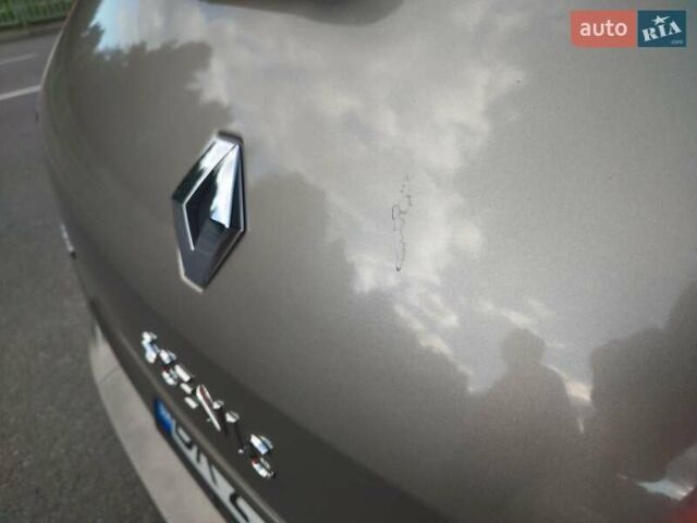 Коричневый Рено Megane Scenic, объемом двигателя 1.5 л и пробегом 244 тыс. км за 5250 $, фото 4 на Automoto.ua