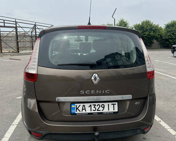 Коричневый Рено Megane Scenic, объемом двигателя 1.5 л и пробегом 217 тыс. км за 7900 $, фото 4 на Automoto.ua