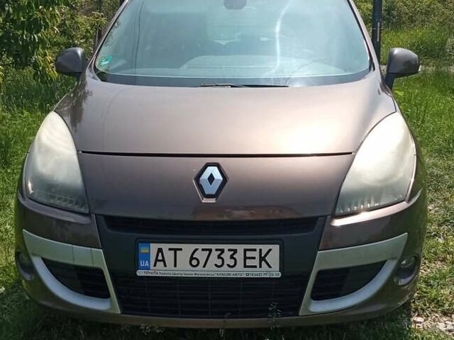 Коричневый Рено Megane Scenic, объемом двигателя 1.5 л и пробегом 235 тыс. км за 6350 $, фото 3 на Automoto.ua