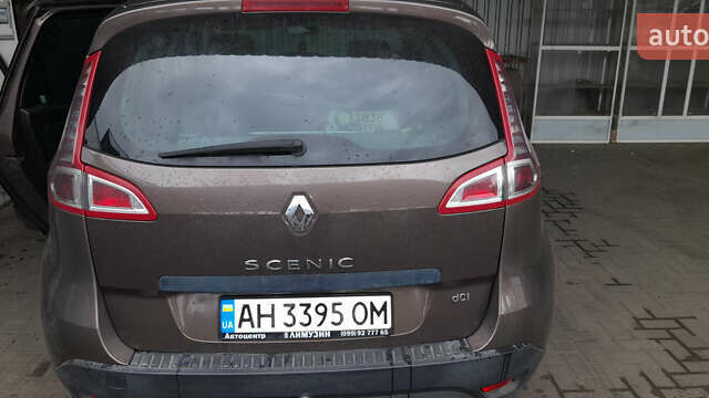 Коричневый Рено Megane Scenic, объемом двигателя 1.5 л и пробегом 270 тыс. км за 6500 $, фото 1 на Automoto.ua
