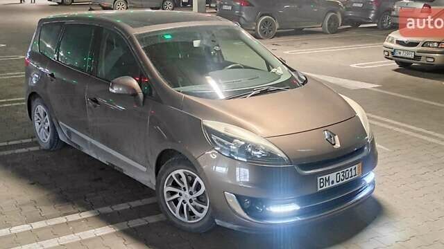 Коричневый Рено Megane Scenic, объемом двигателя 1.5 л и пробегом 263 тыс. км за 7500 $, фото 43 на Automoto.ua
