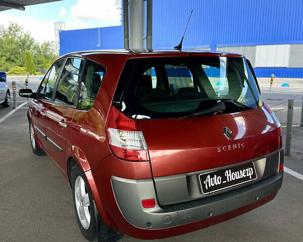 Красный Рено Megane Scenic, объемом двигателя 2 л и пробегом 230 тыс. км за 4500 $, фото 11 на Automoto.ua