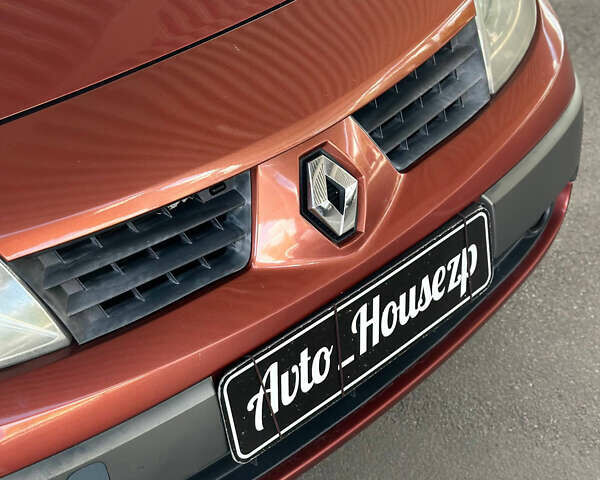 Красный Рено Megane Scenic, объемом двигателя 2 л и пробегом 230 тыс. км за 4500 $, фото 6 на Automoto.ua