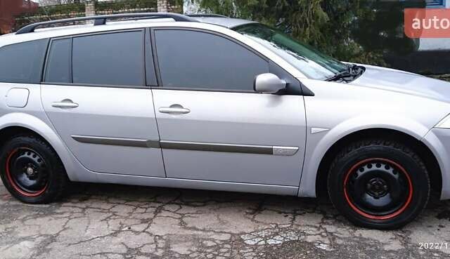 Рено Megane Scenic, об'ємом двигуна 1.6 л та пробігом 210 тис. км за 5100 $, фото 3 на Automoto.ua