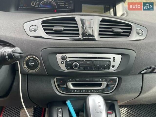 Рено Megane Scenic, объемом двигателя 1.5 л и пробегом 310 тыс. км за 8000 $, фото 6 на Automoto.ua