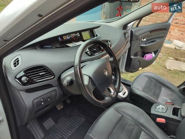 Рено Megane Scenic, объемом двигателя 1.46 л и пробегом 244 тыс. км за 8900 $, фото 11 на Automoto.ua
