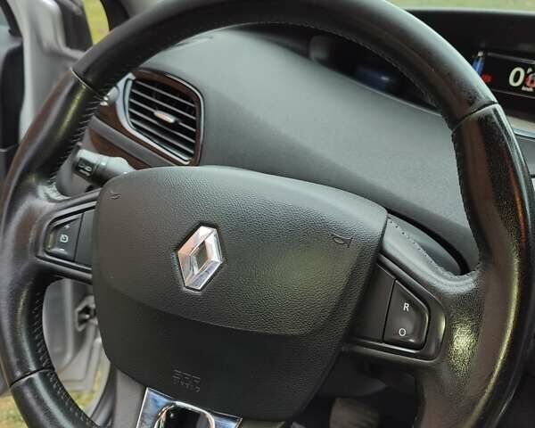 Рено Megane Scenic, объемом двигателя 1.46 л и пробегом 244 тыс. км за 8900 $, фото 24 на Automoto.ua
