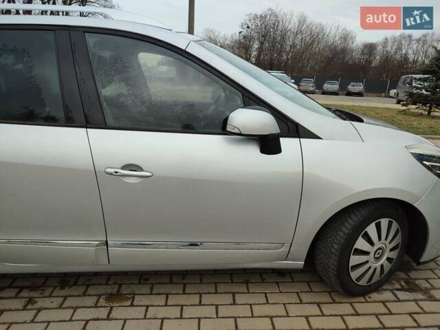 Рено Megane Scenic, объемом двигателя 1.46 л и пробегом 244 тыс. км за 8900 $, фото 2 на Automoto.ua