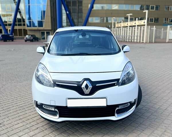 Рено Megane Scenic, объемом двигателя 1.5 л и пробегом 275 тыс. км за 10800 $, фото 1 на Automoto.ua