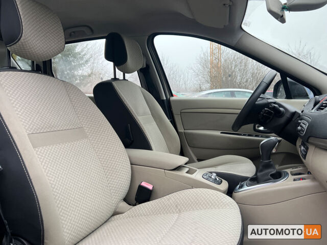 Рено Megane Scenic 2011 в Львове на Automoto.ua Серый Рено Megane Scenic, объемом двигателя 1.5 л и пробегом 214 тыс. км за 7600 $, фото 18 на Automoto.ua