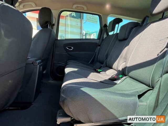 Сірий Рено Megane Scenic, об'ємом двигуна 1.5 л та пробігом 160 тис. км за 8600 $, фото 21 на Automoto.ua