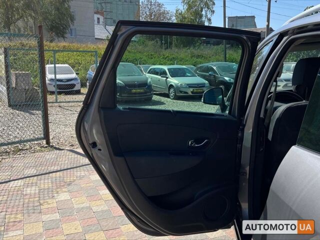 Сірий Рено Megane Scenic, об'ємом двигуна 1.5 л та пробігом 160 тис. км за 8600 $, фото 20 на Automoto.ua