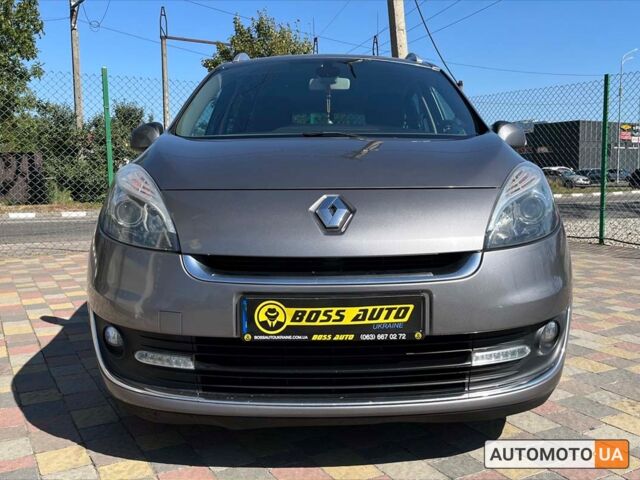 Сірий Рено Megane Scenic, об'ємом двигуна 1.5 л та пробігом 160 тис. км за 8600 $, фото 1 на Automoto.ua