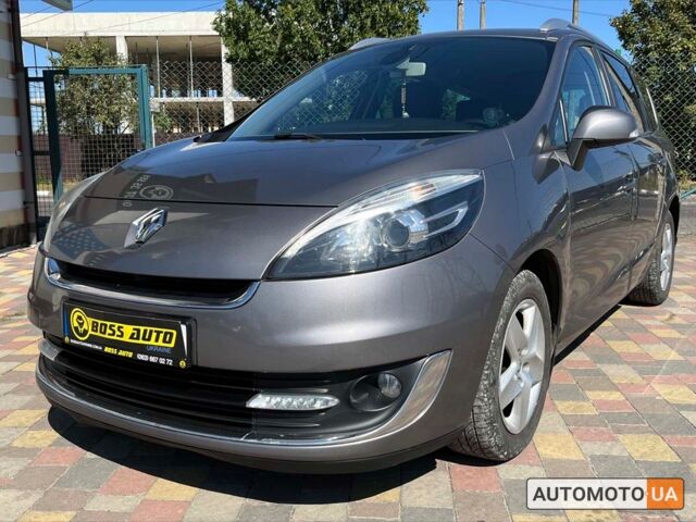 Сірий Рено Megane Scenic, об'ємом двигуна 1.5 л та пробігом 160 тис. км за 8600 $, фото 9 на Automoto.ua