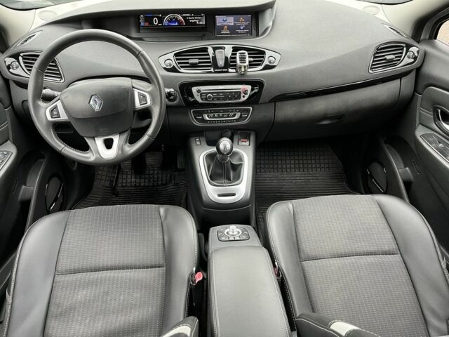 Серый Рено Megane Scenic, объемом двигателя 1.2 л и пробегом 203 тыс. км за 7300 $, фото 10 на Automoto.ua