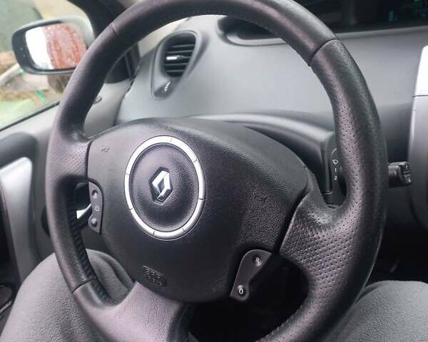 Серый Рено Megane Scenic, объемом двигателя 1.9 л и пробегом 242 тыс. км за 4650 $, фото 5 на Automoto.ua