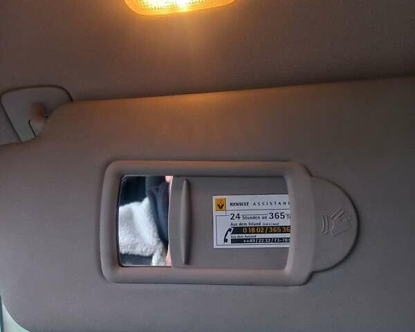 Серый Рено Megane Scenic, объемом двигателя 1.9 л и пробегом 242 тыс. км за 4650 $, фото 2 на Automoto.ua