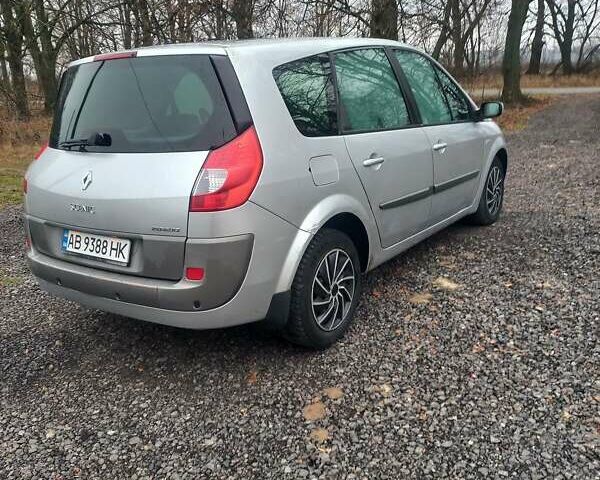 Серый Рено Megane Scenic, объемом двигателя 1.9 л и пробегом 242 тыс. км за 4650 $, фото 10 на Automoto.ua