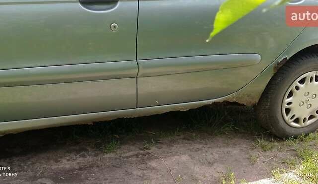 Серый Рено Megane Scenic, объемом двигателя 2 л и пробегом 200 тыс. км за 2500 $, фото 3 на Automoto.ua