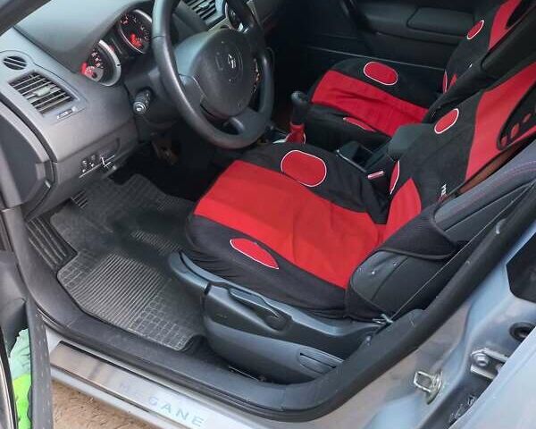 Сірий Рено Megane Scenic, об'ємом двигуна 1.6 л та пробігом 430 тис. км за 3500 $, фото 5 на Automoto.ua