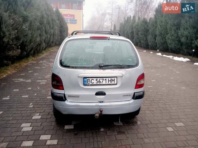 Серый Рено Megane Scenic, объемом двигателя 1.9 л и пробегом 363 тыс. км за 2650 $, фото 4 на Automoto.ua