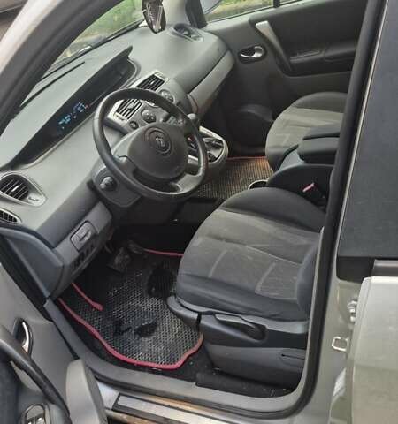 Серый Рено Megane Scenic, объемом двигателя 1.6 л и пробегом 160 тыс. км за 5000 $, фото 5 на Automoto.ua