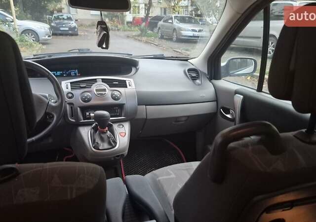 Серый Рено Megane Scenic, объемом двигателя 1.6 л и пробегом 160 тыс. км за 5000 $, фото 3 на Automoto.ua