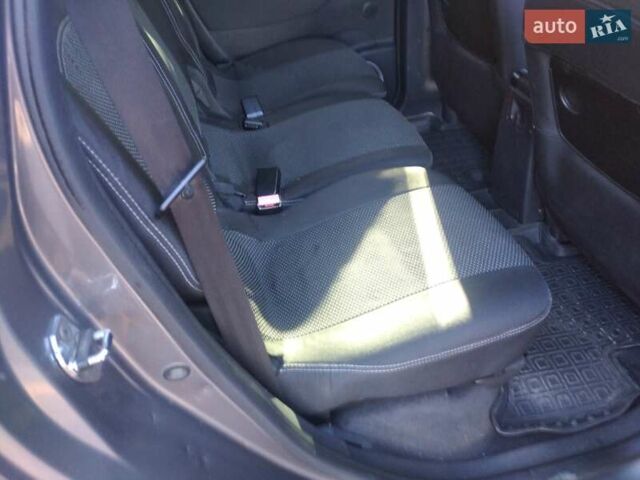 Сірий Рено Megane Scenic, об'ємом двигуна 1.87 л та пробігом 294 тис. км за 6800 $, фото 5 на Automoto.ua