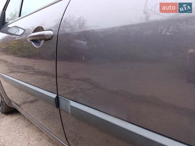 Серый Рено Megane Scenic, объемом двигателя 1.6 л и пробегом 227 тыс. км за 4000 $, фото 6 на Automoto.ua