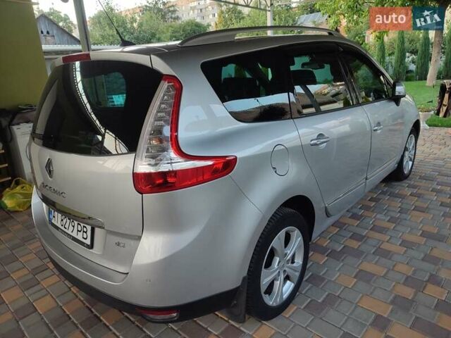 Серый Рено Megane Scenic, объемом двигателя 1.6 л и пробегом 232 тыс. км за 9200 $, фото 9 на Automoto.ua