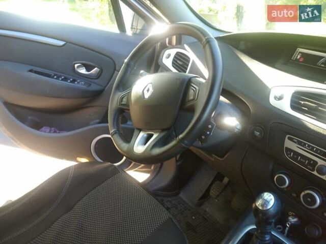 Сірий Рено Megane Scenic, об'ємом двигуна 1.87 л та пробігом 294 тис. км за 6800 $, фото 2 на Automoto.ua