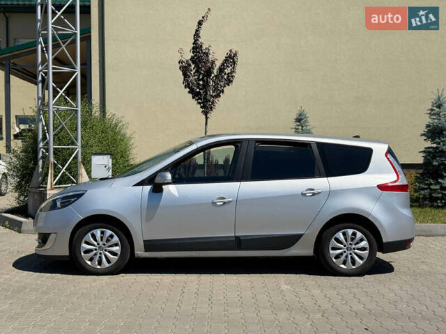 Серый Рено Megane Scenic, объемом двигателя 1.46 л и пробегом 350 тыс. км за 7000 $, фото 5 на Automoto.ua