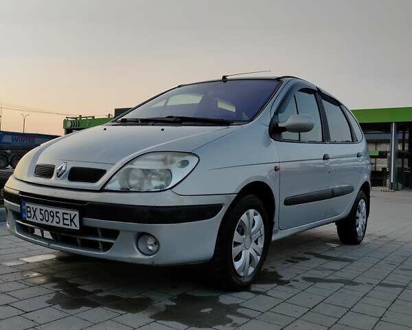 Серый Рено Megane Scenic, объемом двигателя 1.6 л и пробегом 258 тыс. км за 3000 $, фото 3 на Automoto.ua