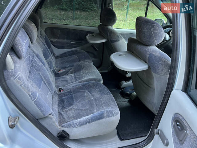 Серый Рено Megane Scenic, объемом двигателя 1.87 л и пробегом 222 тыс. км за 2500 $, фото 19 на Automoto.ua