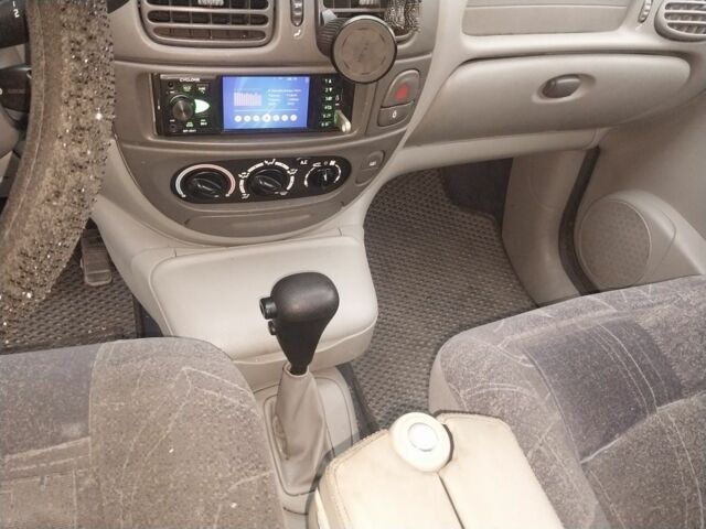 Серый Рено Megane Scenic, объемом двигателя 1.9 л и пробегом 335 тыс. км за 3300 $, фото 2 на Automoto.ua