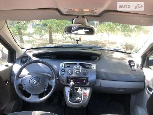 Сірий Рено Megane Scenic, об'ємом двигуна 2 л та пробігом 262 тис. км за 5100 $, фото 6 на Automoto.ua