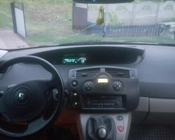 Серый Рено Megane Scenic, объемом двигателя 1.6 л и пробегом 220 тыс. км за 4300 $, фото 4 на Automoto.ua