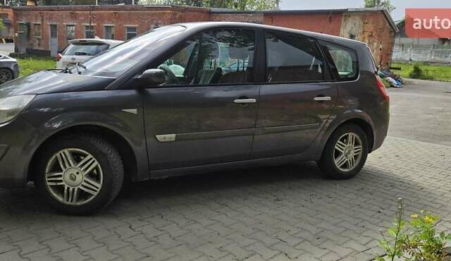 Серый Рено Megane Scenic, объемом двигателя 1.6 л и пробегом 356 тыс. км за 3900 $, фото 12 на Automoto.ua