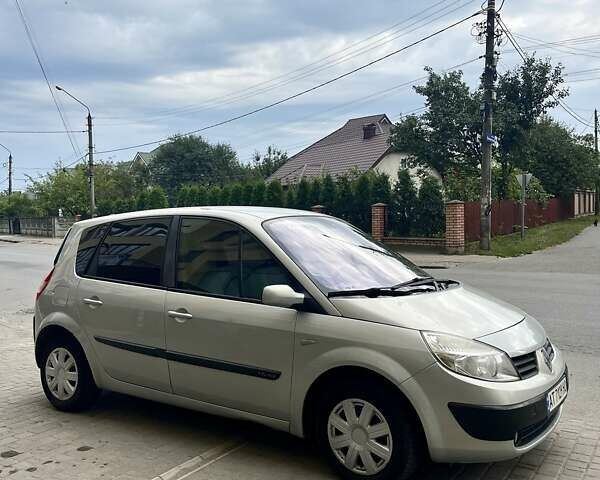 Серый Рено Megane Scenic, объемом двигателя 1.6 л и пробегом 293 тыс. км за 4200 $, фото 9 на Automoto.ua
