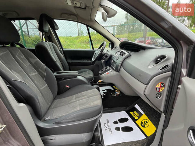Сірий Рено Megane Scenic, об'ємом двигуна 1.6 л та пробігом 270 тис. км за 4700 $, фото 22 на Automoto.ua